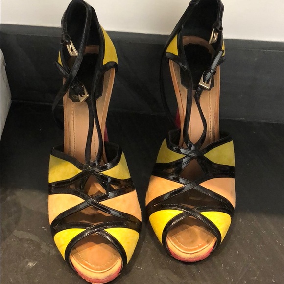 Size36.5 - Picture 4 of 4